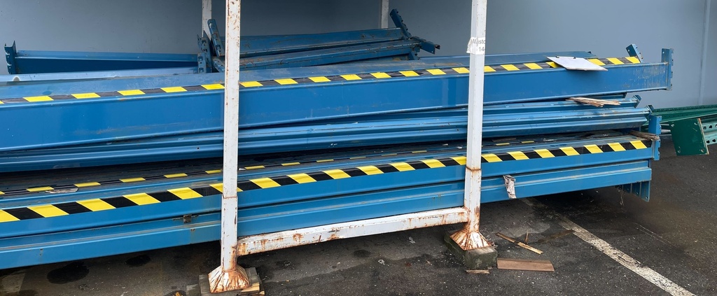 Used Beams: Mastorak 12ft(144in) long x 4.5in 3-Tab (Step)