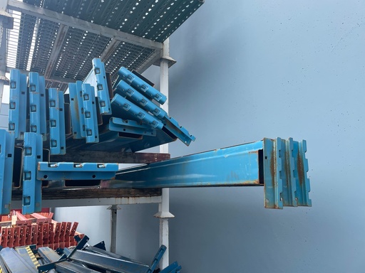 [U-MRB-09-6.75] Used Beams: Mastorak 09ft (108in) long x 6.75in (Step) Blue 